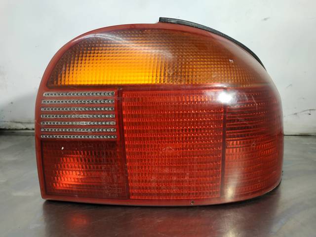 Lampa zespolona tylna prawa 93BG13N004 FORD
