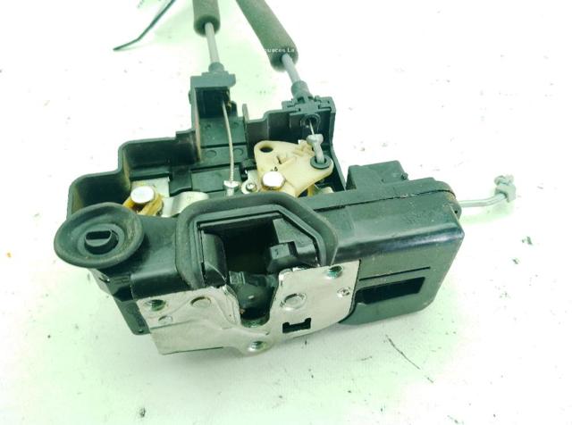 Zamek drzwi tylnych prawych Chevrolet Captiva 1 C100