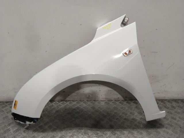 Błotnik przedni lewy 94560509 GM