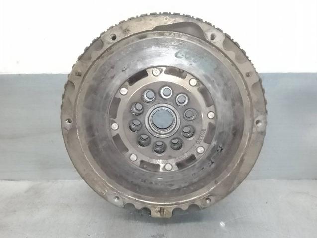 Koło zamachowe Volvo V70