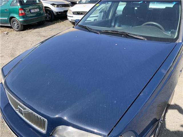 Maska Volvo V70