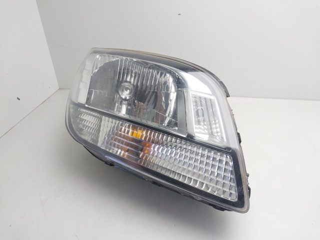 Reflektor prawy 95025586 GM