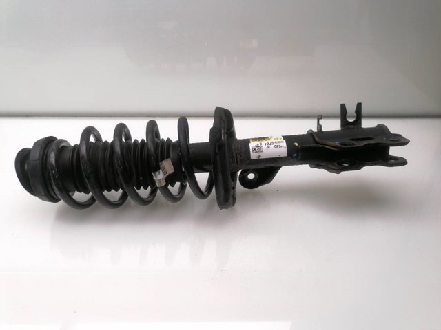 Amortyzator przedni prawy 95137358 GM