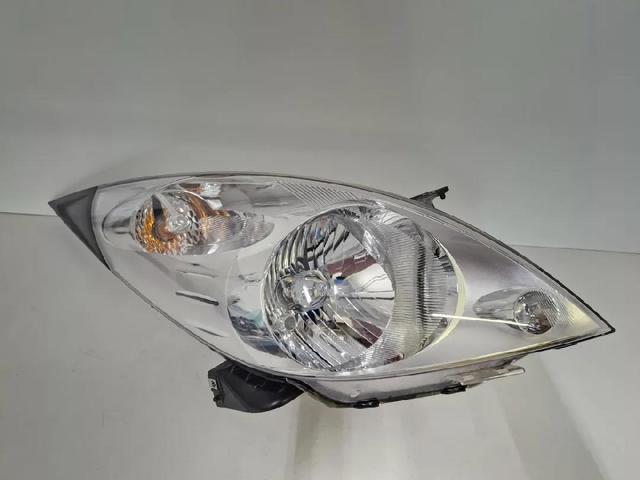 Reflektor prawy 95226892 GM