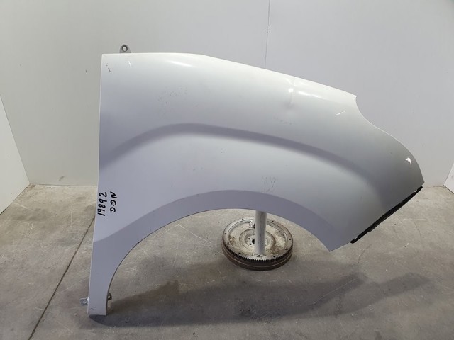 Błotnik przedni prawy 95509342 OPEL