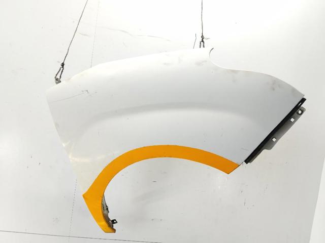Błotnik przedni prawy 95509342 OPEL