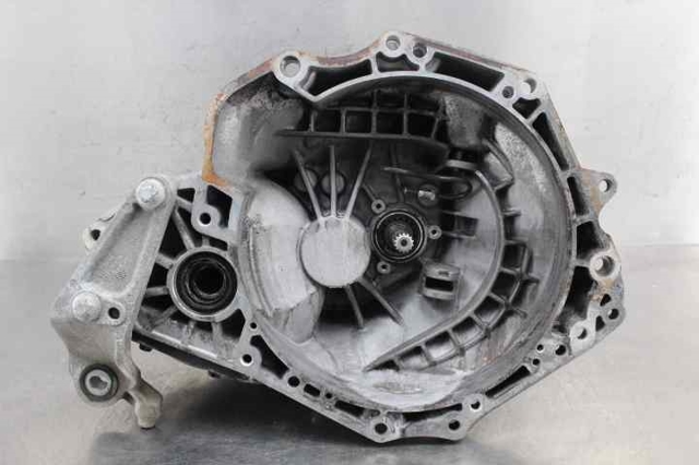 Kupić Mechaniczna skrzynia biegów w komplecie Chevrolet Aveo  T300 w dobrej cenie