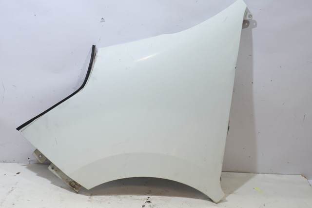 Błotnik przedni lewy 95523012 OPEL