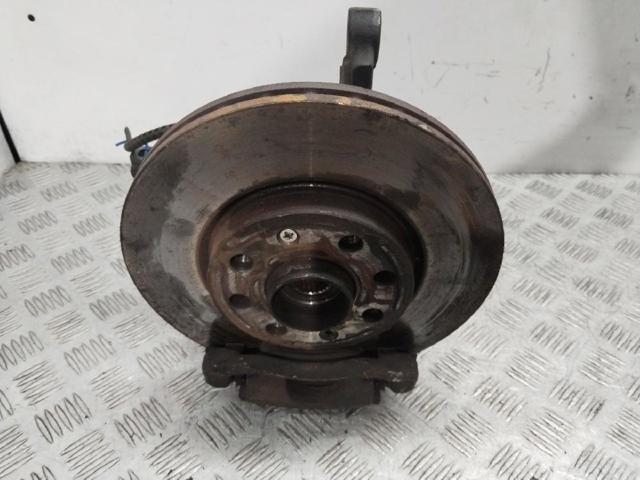 Czop (zwrotnica) przedni lewy 95524780 OPEL