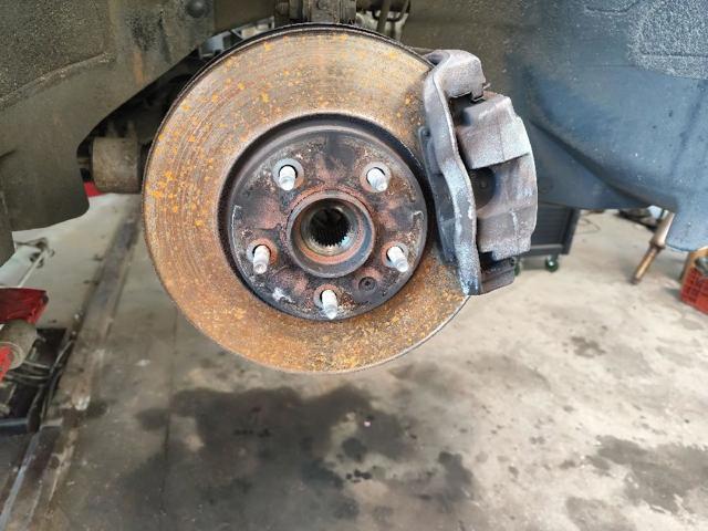 Tarcza hamulcowa przednia 95527031 OPEL