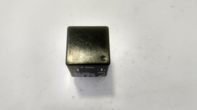 Przekaźnik kierunkowskazów 9563533980 PEUGEOT