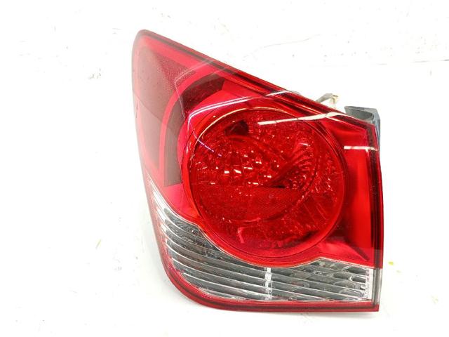 Lampa zespolona tylna lewa zewnętrzna 95965223 GM