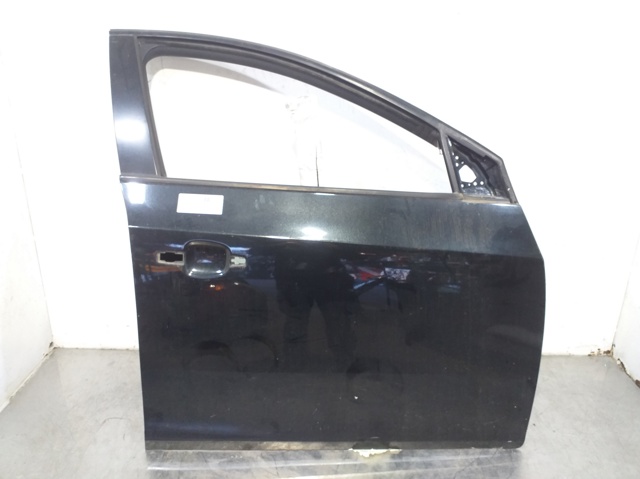 Drzwi przednie prawe 95987758 GM