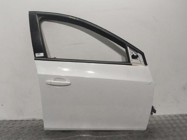 Drzwi przednie prawe 95987758 GM