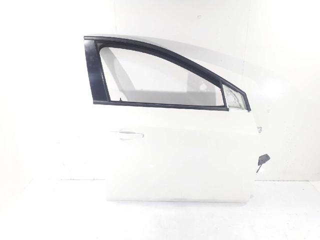 Drzwi przednie prawe 95987758 GM