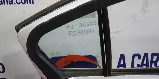 Drzwi tylne prawe 95987764 GM