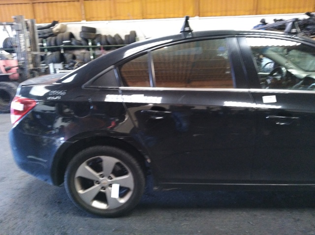 Drzwi Chevrolet Cruze