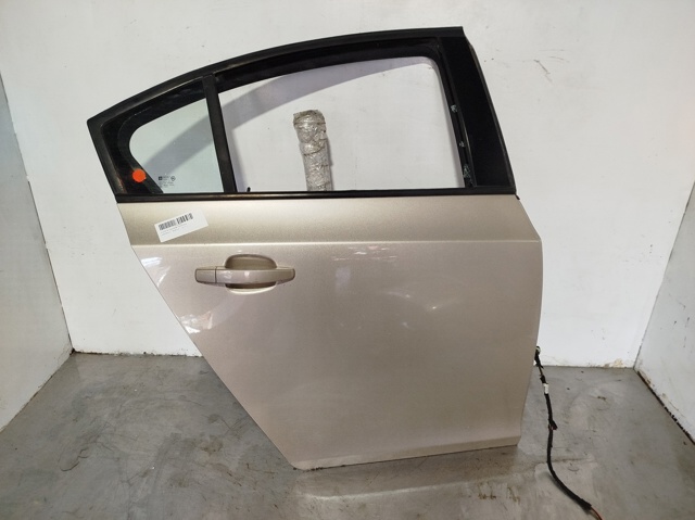 Drzwi tylne prawe 95987764 GM