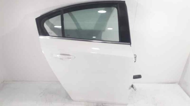 Drzwi tylne prawe 95987764 GM