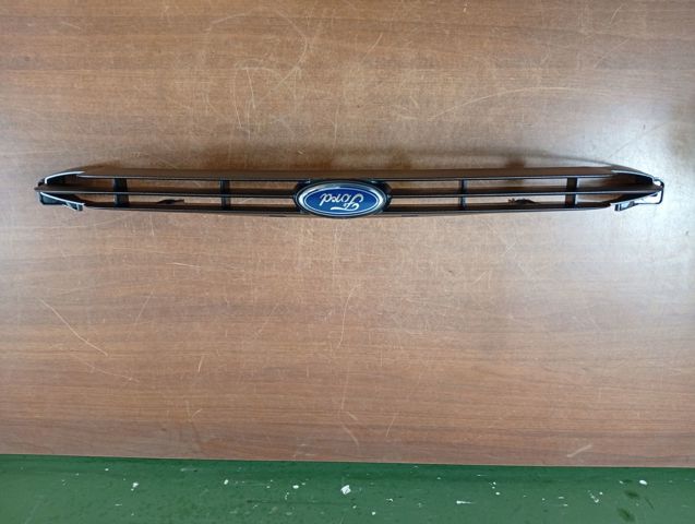 Atrapa chłodnicy 95AB8200AE FORD