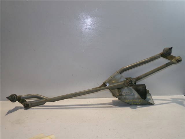 Silniczek wycieraczki szyby przedniej 95VB17508BA FORD