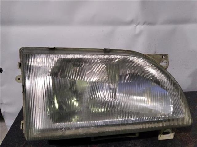Reflektor prawy 95VG13005AA FORD