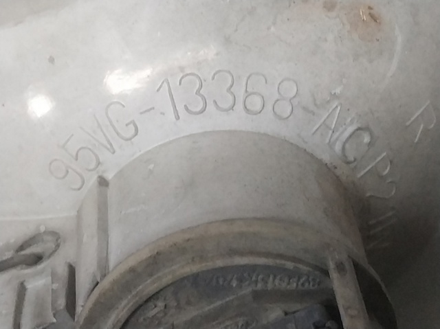 Kierunkowskaz prawy 95VG13368AC FORD