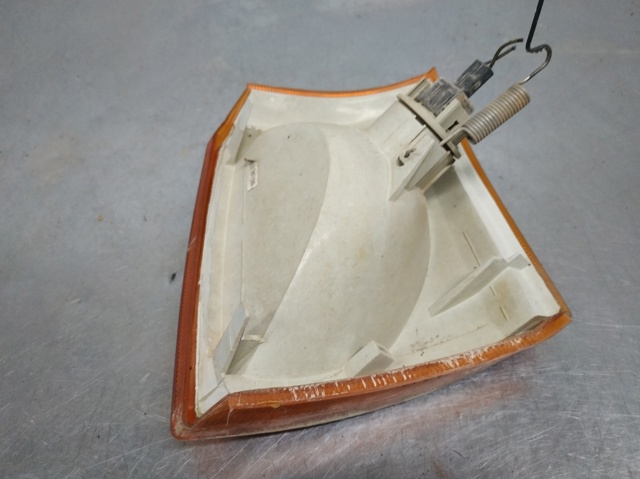 Kierunkowskaz prawy 95VG13368AC FORD