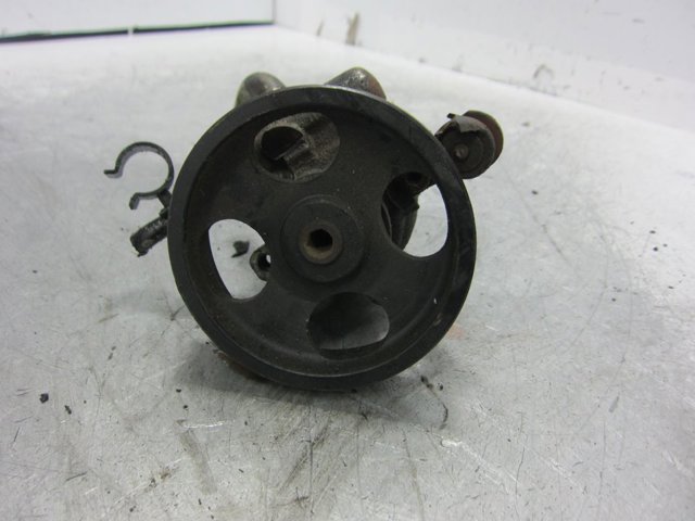Pompa wspomagania hydraulicznego kierownicy 9610519980 PEUGEOT