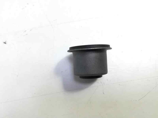 Silentblock przedniego wahacza dolnego 96110483 PEUGEOT