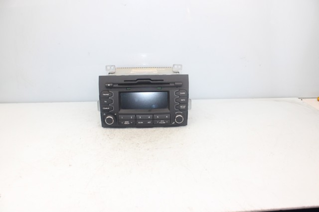 Radioodtwarzacz (radio AM/FM) 961603U230WK HYUNDAI