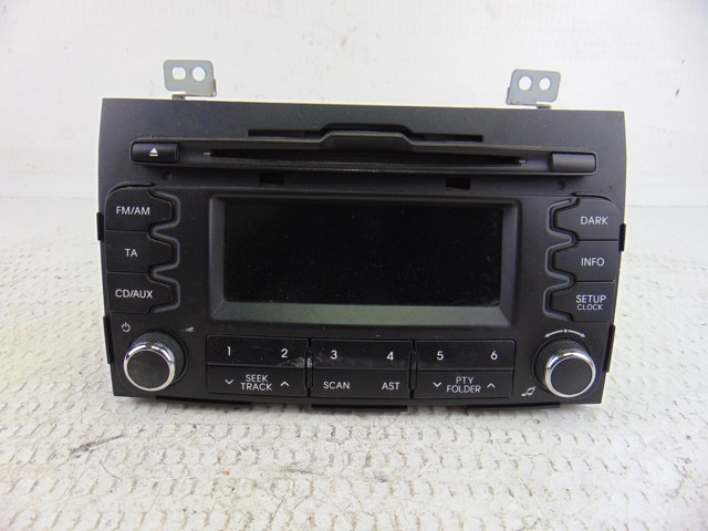 Radioodtwarzacz (radio AM/FM) 961603U230WK HYUNDAI