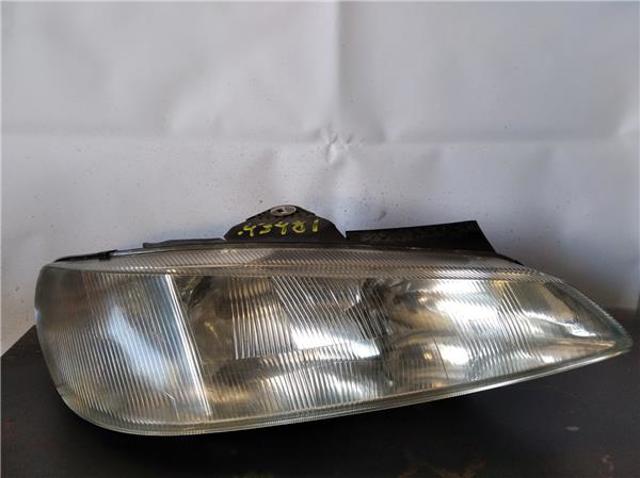 Reflektor prawy 9616251280 PEUGEOT