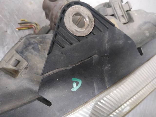 Reflektor prawy 9616251280 PEUGEOT