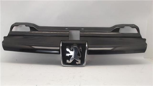 Atrapa chłodnicy do Peugeot 406 8E, F