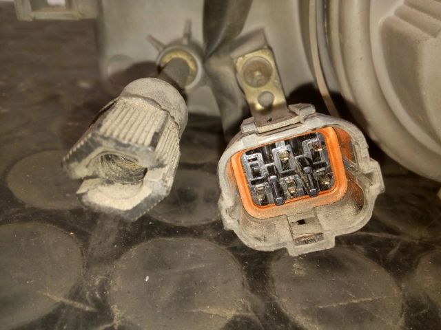 Reflektor lewy Daewoo Espero KLEJ