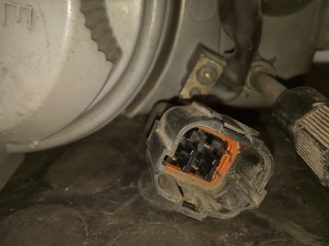 Reflektor prawy Daewoo Espero KLEJ