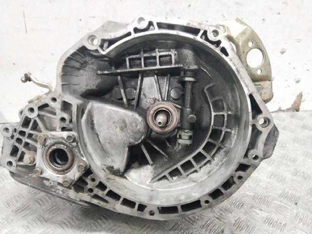 Mechaniczna skrzynia biegów w komplecie 96183707 GM