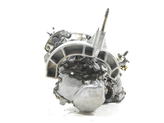 Mechaniczna skrzynia biegów w komplecie 96183707 GM