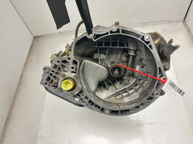 Mechaniczna skrzynia biegów w komplecie 96183707 GM
