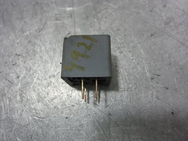 Przekaźnik kierunkowskazów 96190189 GM