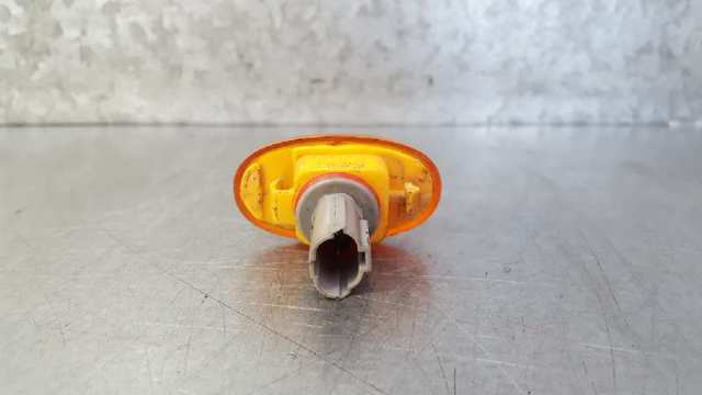 Powtarzacz kierunkowskazu na błotniku Daewoo Nubira 1 J10, J15