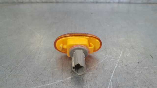 Powtarzacz kierunkowskazu na błotniku Daewoo Nubira 1 J10, J15