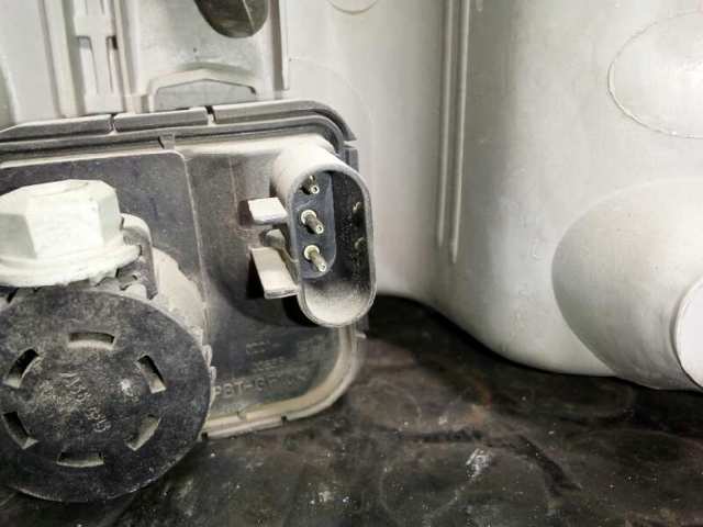 Reflektor prawy Daewoo Nubira 1 J10, J15