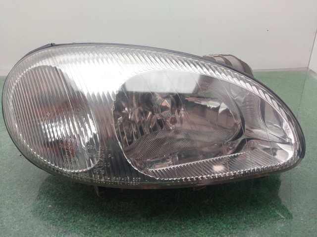 Reflektor prawy 96226417 GM