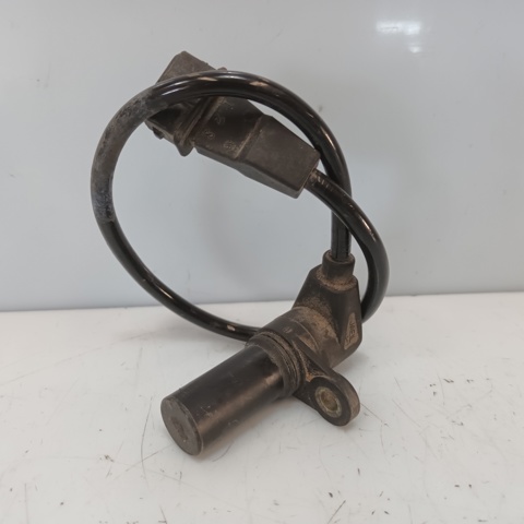 Czujnik położenia wału korbowego 96253542 GM