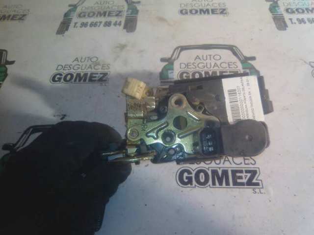 Zamek drzwi przednich prawych 96260988 GM