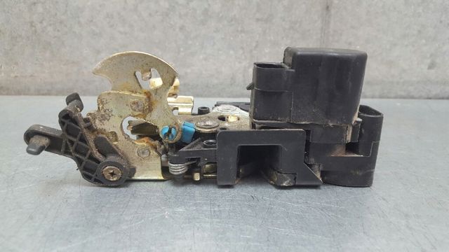 Zamek drzwi tylnych prawych 96260996 GM