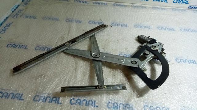 Mechanizm podnoszenia szyby drzwi przednich prawych 96261057 GM