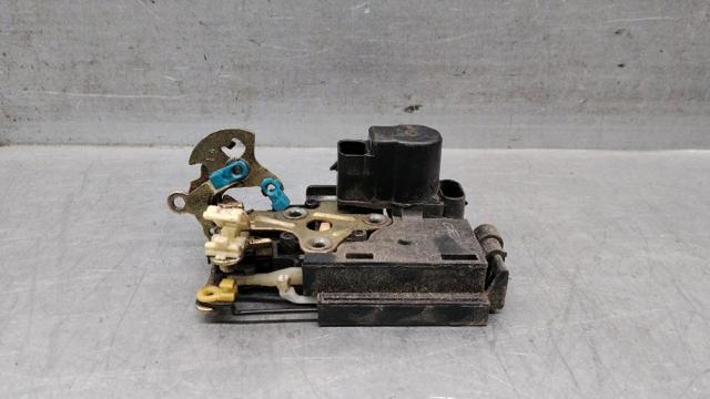 Zamek drzwi przednich lewych 96272643 GM